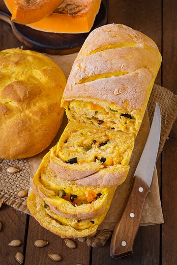 Spiced & Moist Pumpkin Bread
