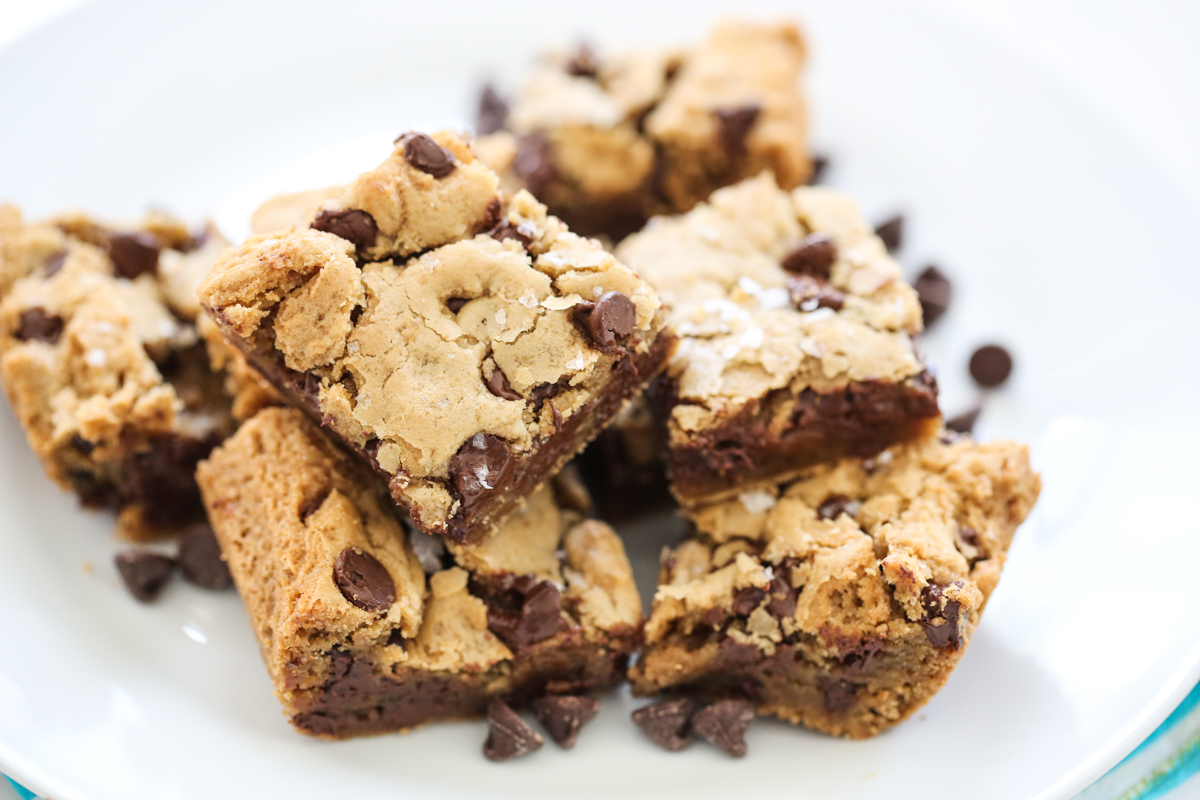 Easy Chocolate Chip Cookie Bars: The Perfect Sweet Treat